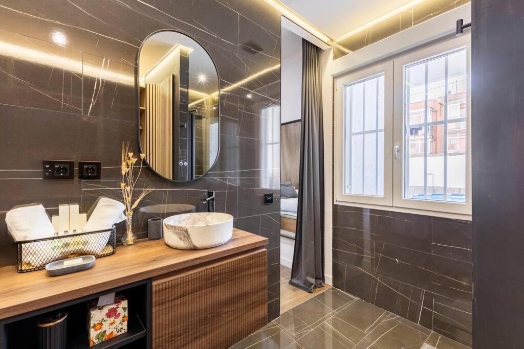 Luxury And Elegant Apartment Madrid Bagian luar foto