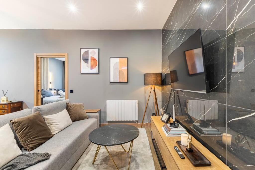 Luxury And Elegant Apartment Madrid Bagian luar foto