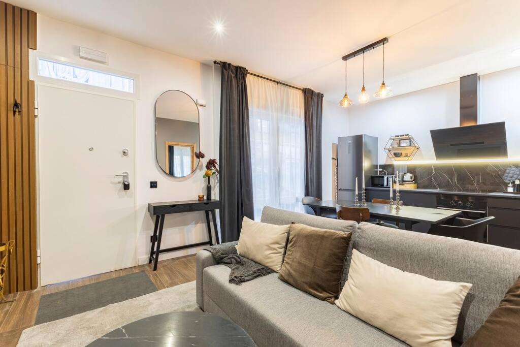 Luxury And Elegant Apartment Madrid Bagian luar foto